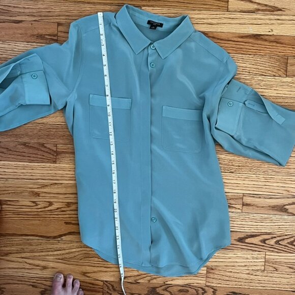 ANN TAYLOR Silk Blouse M Cornflower Blue Roll Tab Sleeve Chic Career Workwear - Picture 7 of 11